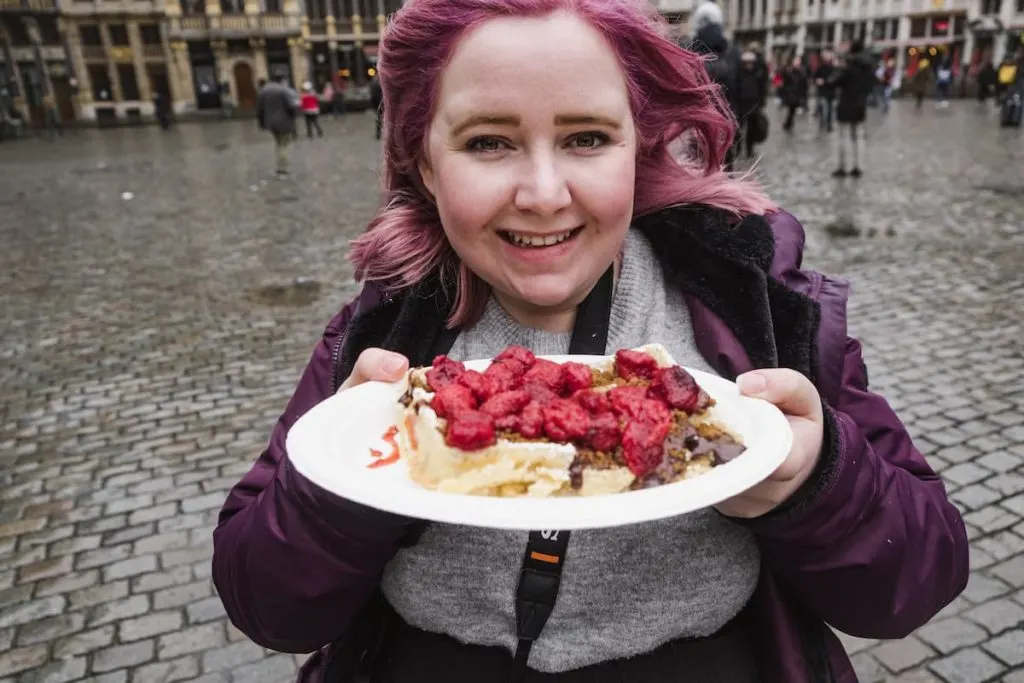 Kat-eating-Belgium-Waffles