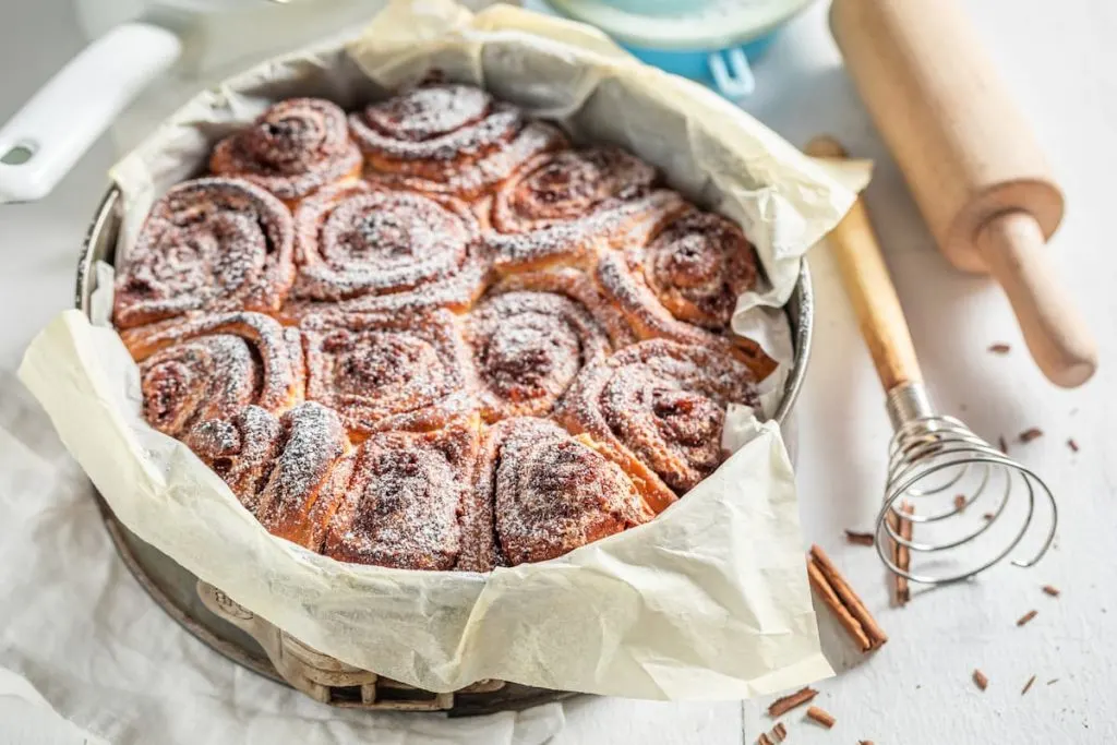 Sweet-cinnamon-buns-with-spices-cocoa-and-sugar